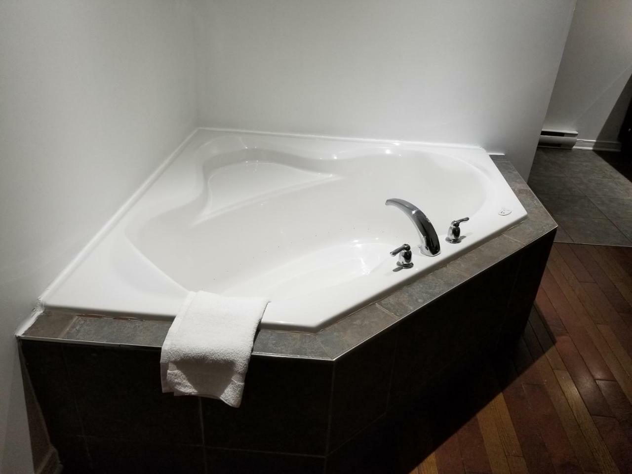 Meilleure Auberge Gatineau Exteriör bild